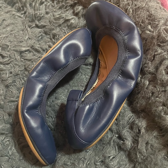 YOSI SAMRA navy blue leather, ballet flats, size 7 brand new - Picture 6 of 6